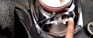how to fix speaker wire connector