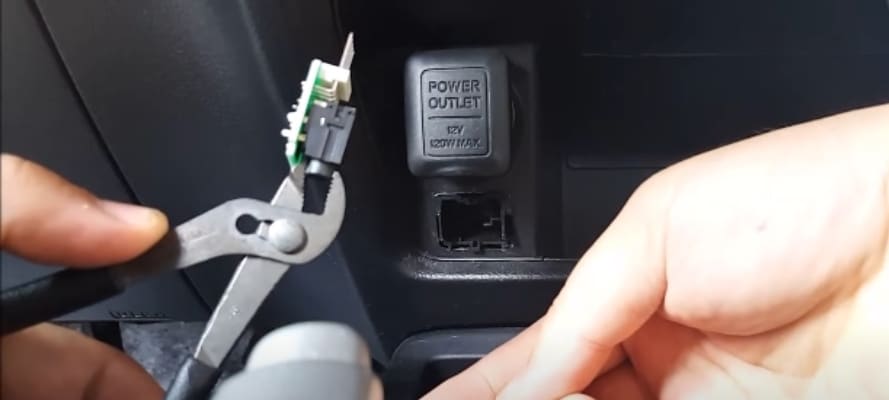 How to Remove a Stuck or Broken Aux Cord from Car Stereo How to Remove a Stuck or Broken Aux Cord from Car Stereo